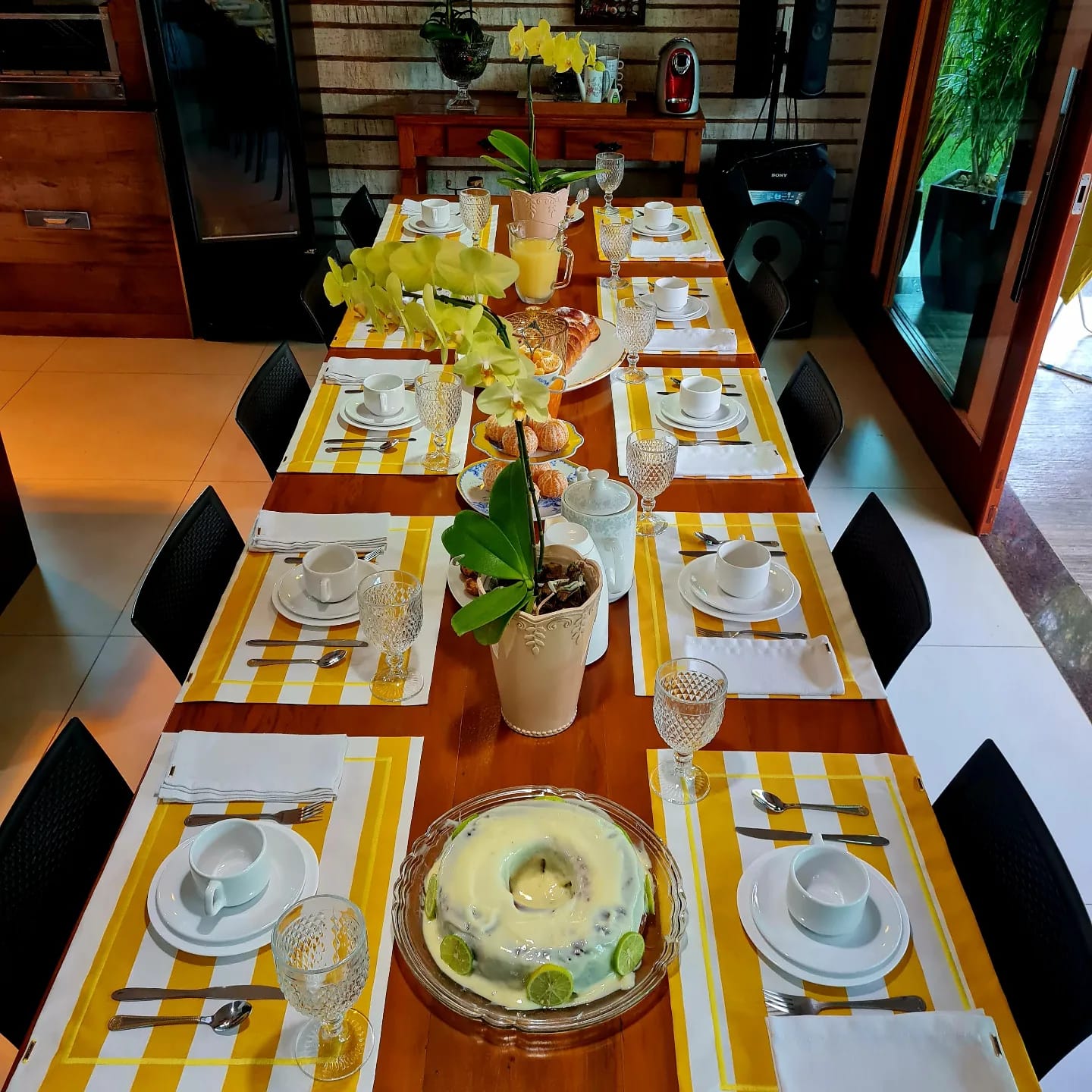 LUGAR AMERICANO IMPERMEÁVEL LISTRAS AMARELO E BRANCO