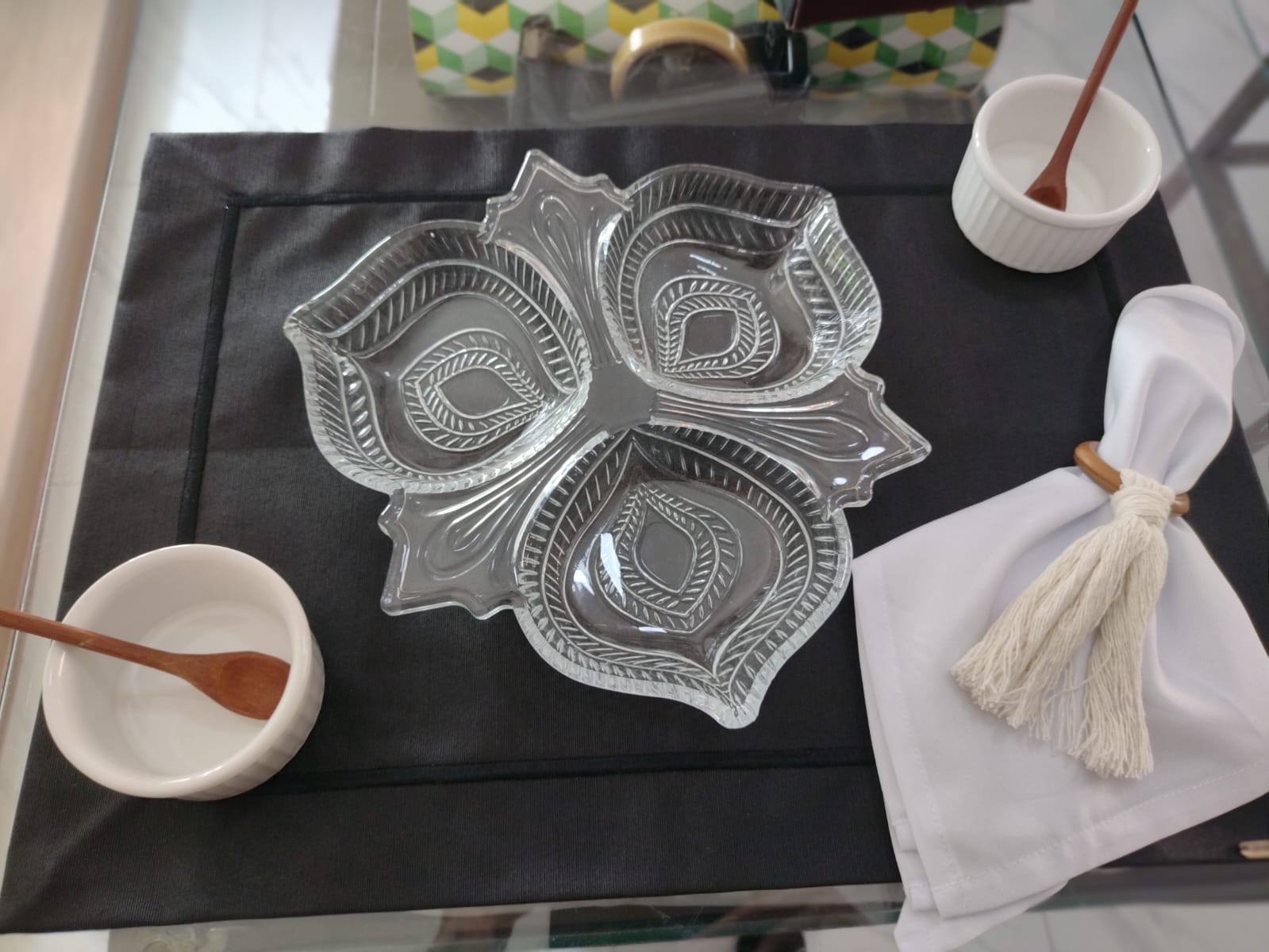 PETISQUEIRA DE VIDRO