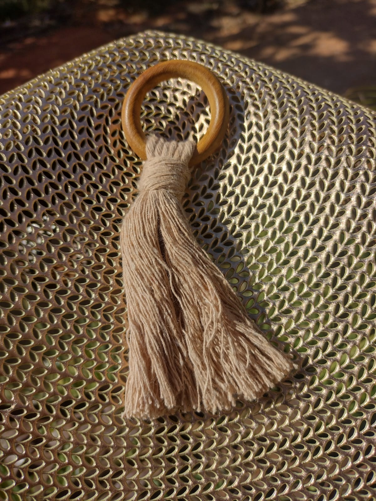 PORTA GUARDANAPO ANEL COM FRANJA NUDE