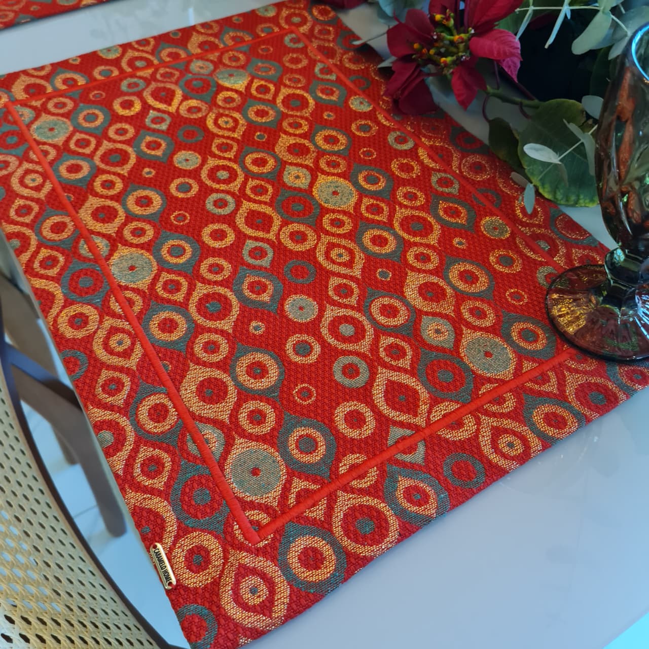 LUGAR AMERICANO JACQUARD LUREX VERMELHO